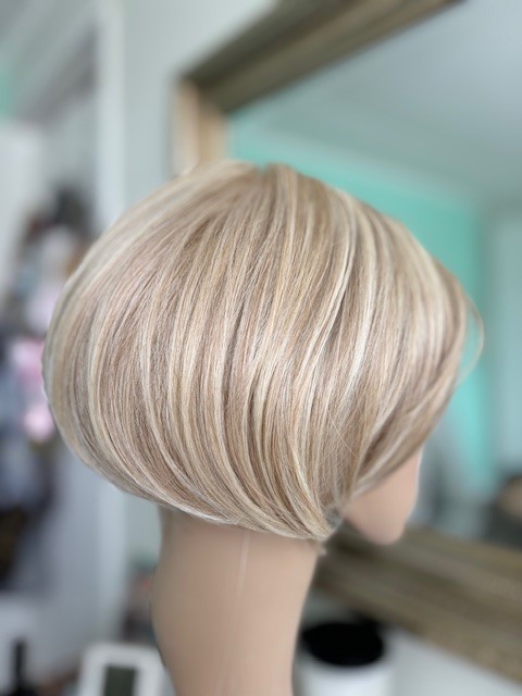 Grace Ash Blonde /Natural Synthetic Wig (S/M) - Image 5
