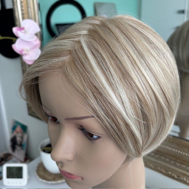 Grace Ash Blonde /Natural Synthetic Wig (S/M) - Image 6