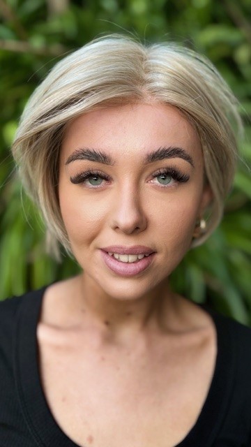 Grace Ash Blonde /Natural Synthetic Wig (S/M) - Image 4
