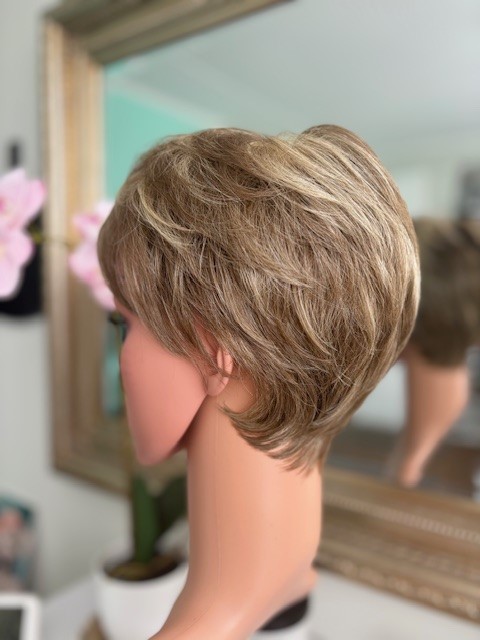Jamie Wig Short Synthetic 21,5-22,5 cap - Image 3